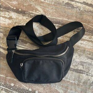 Addition Elle Black Crossbody Bag Durable Adjustable